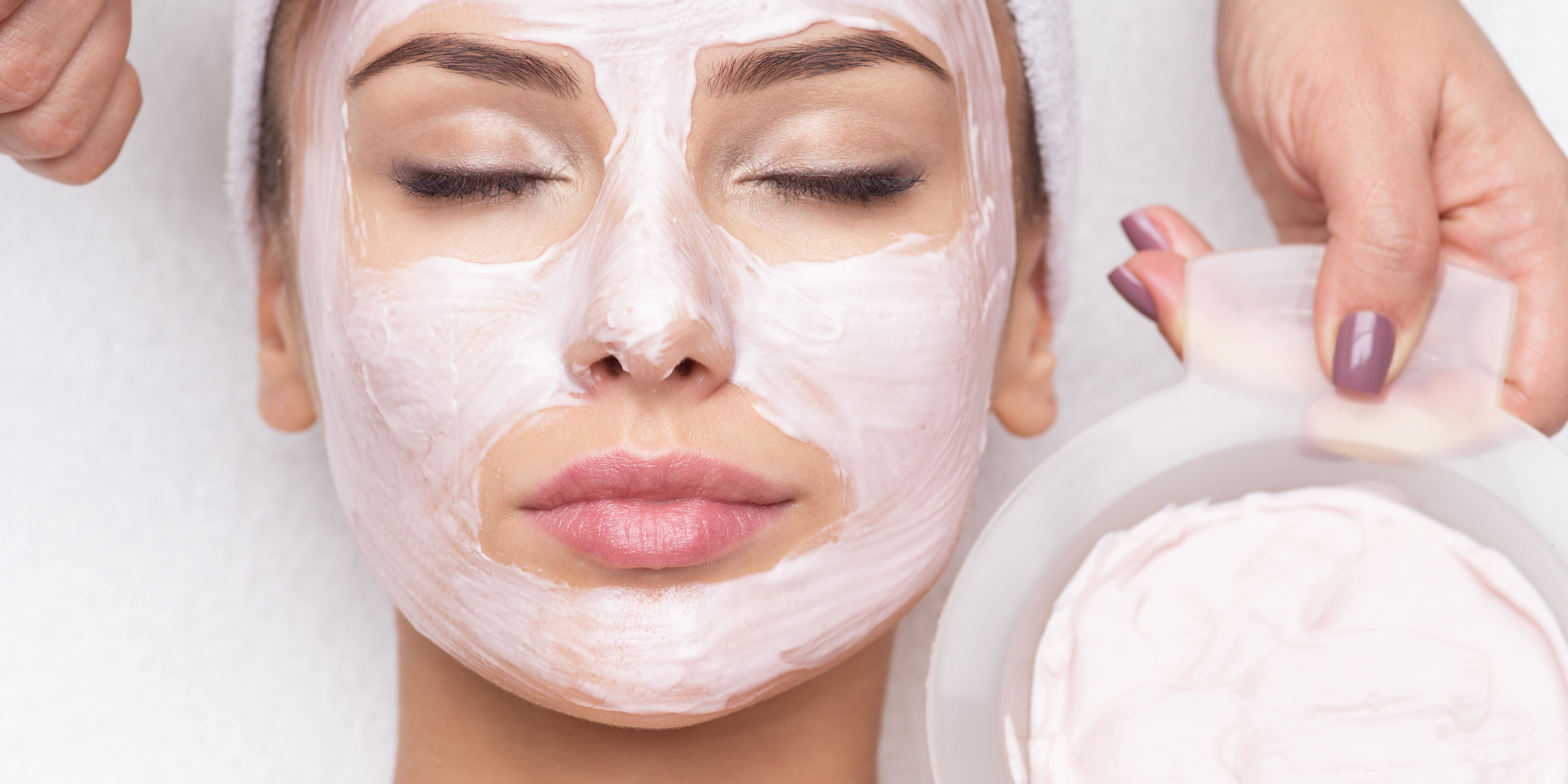 What is a Basic Facial? How Many Times Should Facials Be Done?